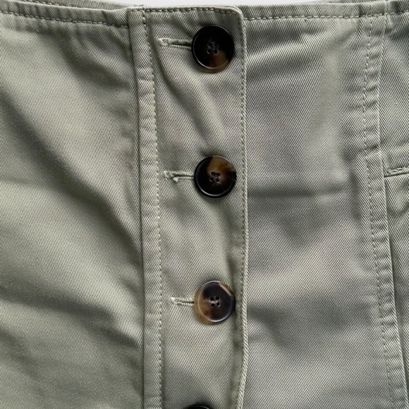 Sézane • Marcus Shorts Khaki Olive Green - Picture 6 of 13